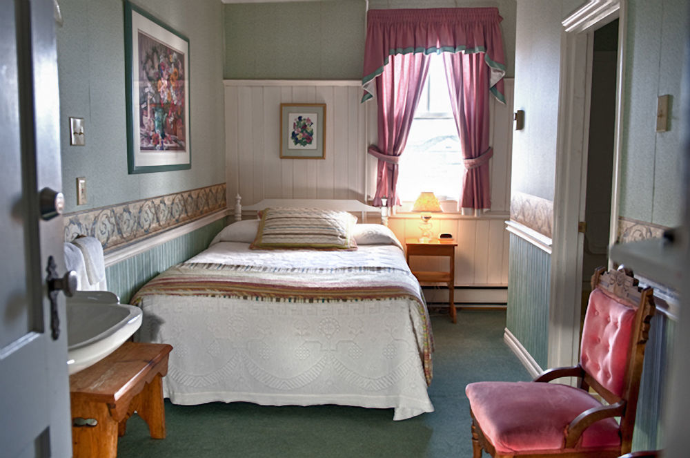 Telegraph House Motel Baddeck Inlet Exterior foto